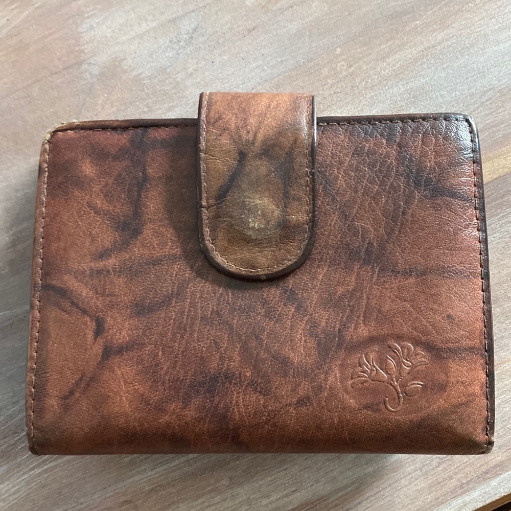 Buxton Cowhide Exterior Wallet